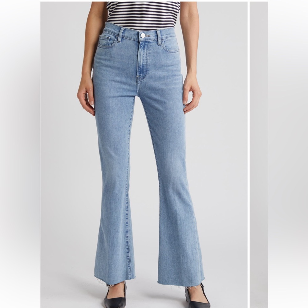 Frame Denim Le Easy Raw Hem Flare in Babitz size 29
